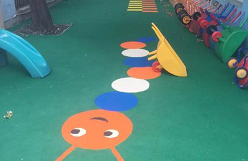 幼儿园塑胶场地